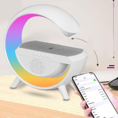 Altavoz Bluetooth con Cargador Inalámbrico – Sonido Estéreo con Subwoofer, Luz Nocturna RGB y Estación de Carga Rápida